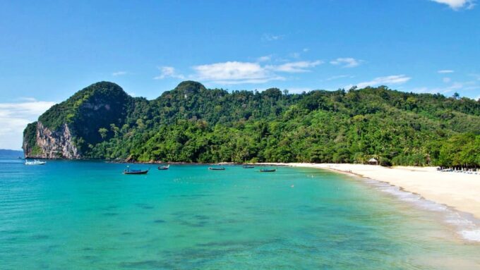 Ko Lanta: Emerald Cave and 4 Islands Tour by Longtail Boat - Important Considerations for Participants
