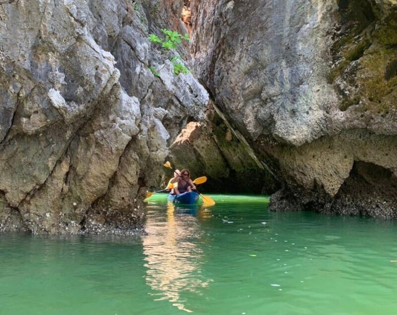 Ko Lanta: Ko Bubu, Talabeng, Mangrove Kayak and Skull Island - Lunch on Bu Bu Island