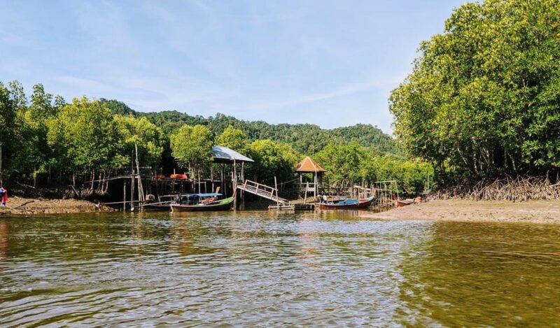 Ko Lanta: Old Town and Mangrove Forest Sightseeing Tour - Tung Yee Peng Exploration