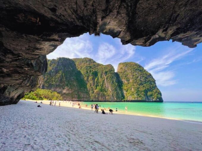 Ko Lanta: Phi Phi Day Trip by Speed Boat - Snorkeling at Monkey Bay