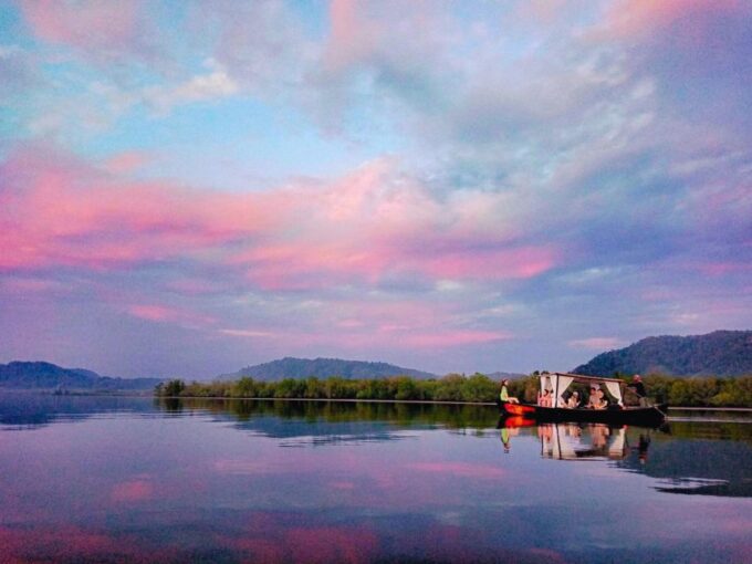 Ko Lanta: Private Romantic Sunrise by Gondola - Discovering Tung Yee Peng