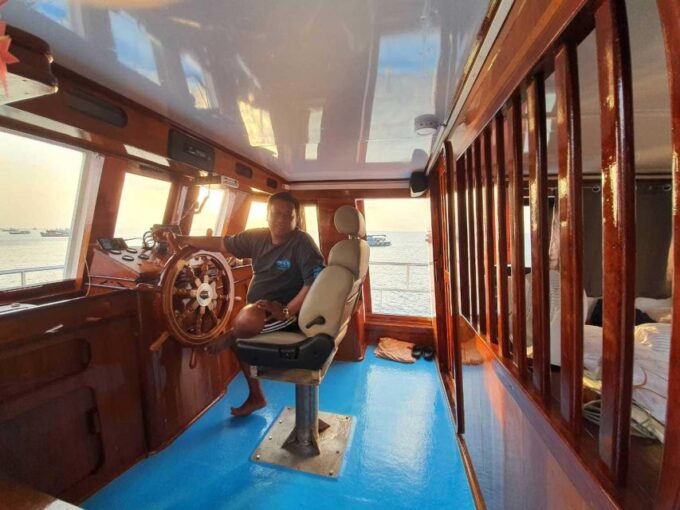 Ko Tao: Snorkeling Tour to Hidden Bays and Nang Yuan Island - Pickup and Transportation