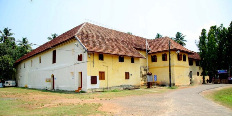 Kochi: Full-Day Private City Tour With Guide and Transfers - Pickup and Return