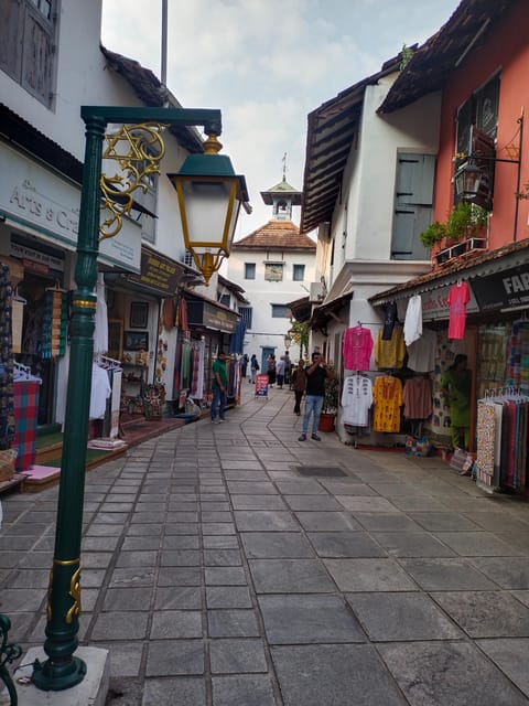 Kochi Over View & Kathakali & Dinner Tour - Dining Experience