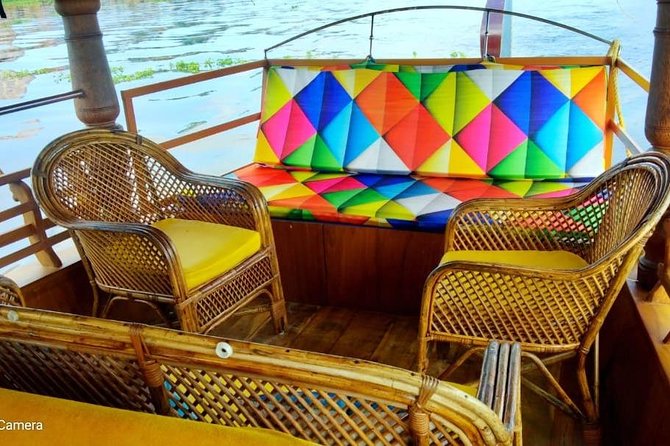 Kochi Private Tour: Kerala Backwater Shikara (Shaded Canoe Boat) Day Cruise - Meeting Point and Pickup