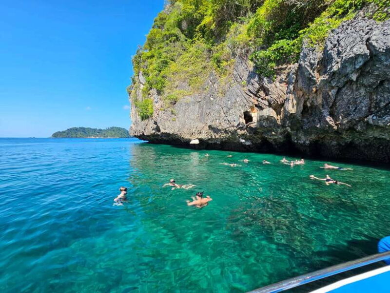 Koh Lanta: 4 Islands Tour by Speedboat With Snorkeling - Key Points