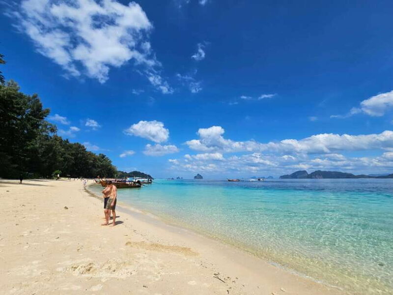 Koh Lanta: 4 Islands Tour by Speedboat With Snorkeling - Koh Chuak
