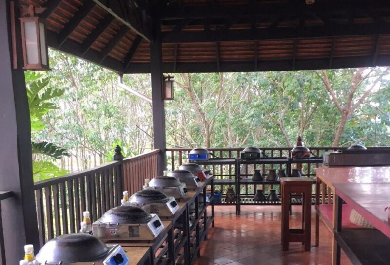 Koh Lanta: Evening Course at Lanta Thai Cookery School - Facilities and Amenities