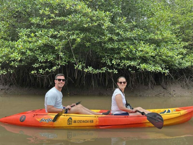 Koh Lanta: Mangrove Kayaking Tour with Hotel Pickup & Lunch - Group Size and Atmosphere