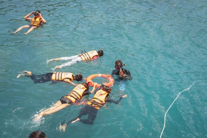 Koh Samui: Dolphin and 3-Island Power Speed Catamaran Tour - Exploring the Islands