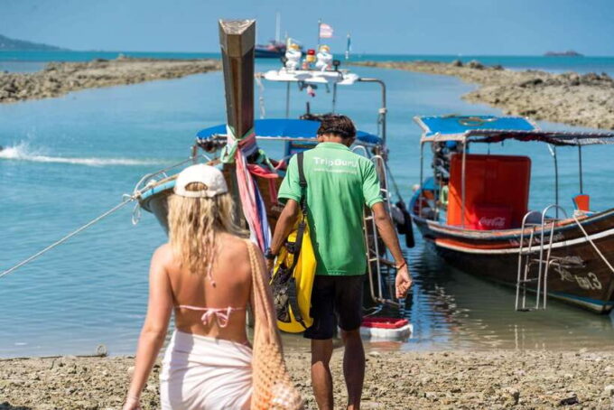 Koh Samui: Island Hopping Adventure in Coral and Pig Island - Exploring Koh Madsum