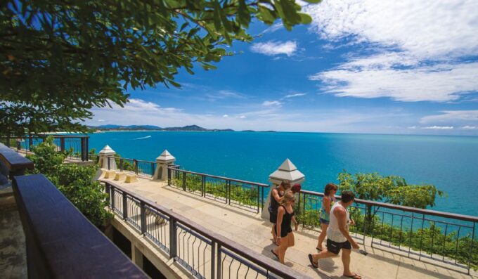 Koh Samui: Private Car or Minivan With Driver - Explore Koh Samuis Attractions