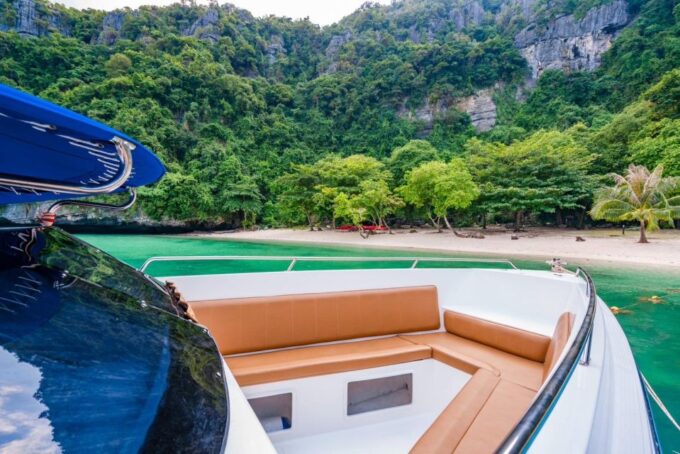 Koh Samui: Private Speedboat to Pig Island With Snorkeling - Beach Relaxation at Koh Madsum