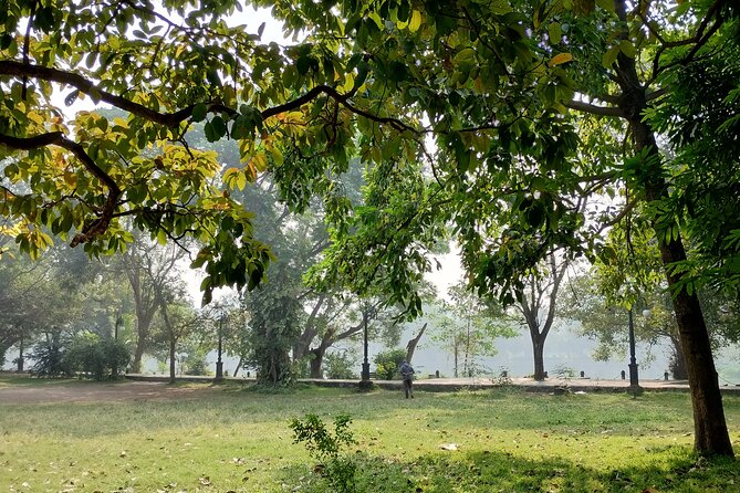 Kolkata - a Sea of Faces and a Thousand Places (Local Guide) - Accessibility and Group Size