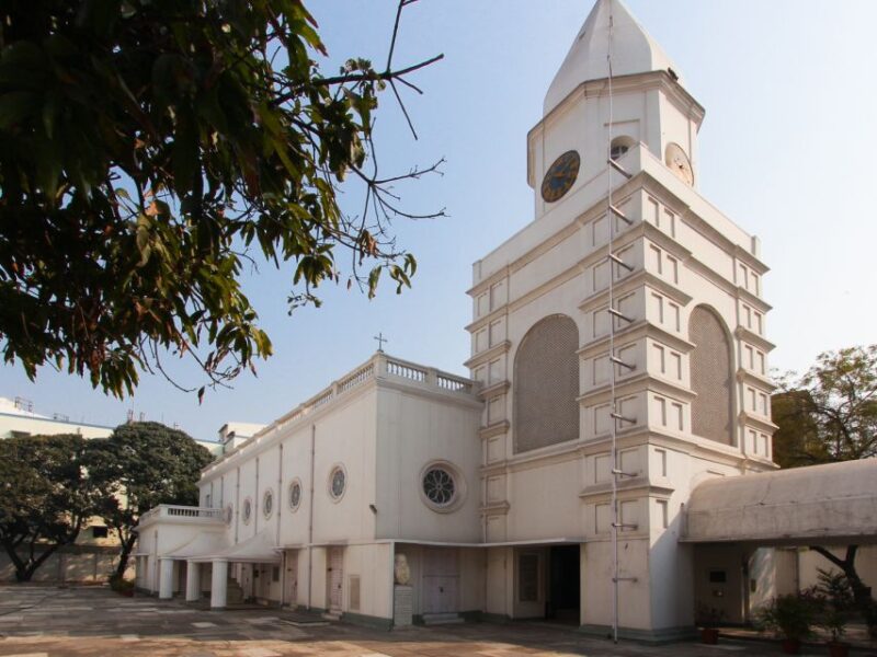 Kolkata Church Walk: Convergence of Different Faiths - Meeting Point and Cancellation Policy