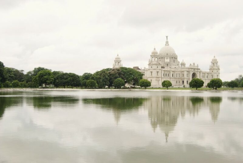 Kolkata: Full-Day Private City Tour With a Local - Iconic Landmarks