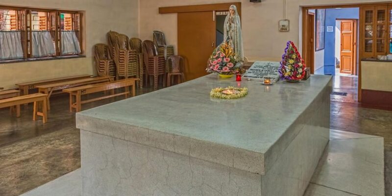 Kolkata: Spiritual World of Kolkata Sightseeing Tour - Inclusions