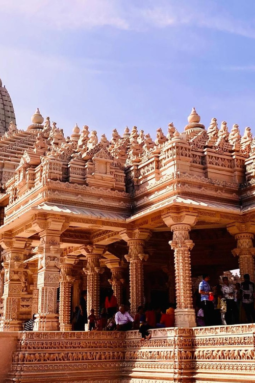 Kolkata: Terracotta Temples and Baluchuri Weavers Tour - Historical Exploration