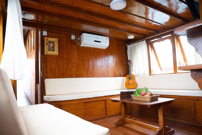 Komodo National Park Overnight Tour in Elegant Boat for Four  - East Nusa Tenggara - Pricing and Group Discounts