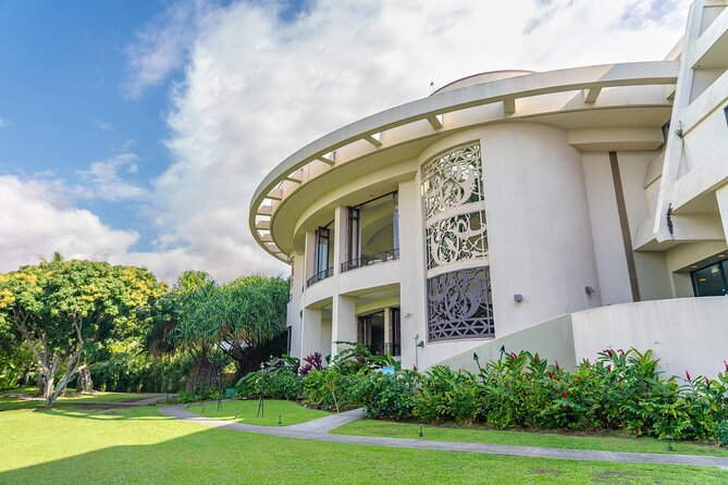 Kona Hawaii Photographer 25 Minute Session at Outrigger Resort - Pricing and Availability