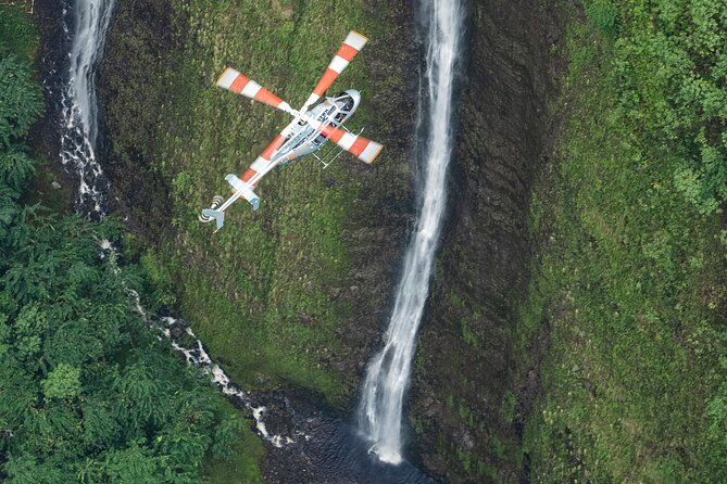 Kona: Kohala Coast & Waterfalls Helicopter Tour - Stunning Waterfalls and Cliffs