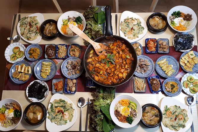 Korean Cooking Class With Full-Course Meal & Local Market Tour in Seoul - Guided Local Market Tour