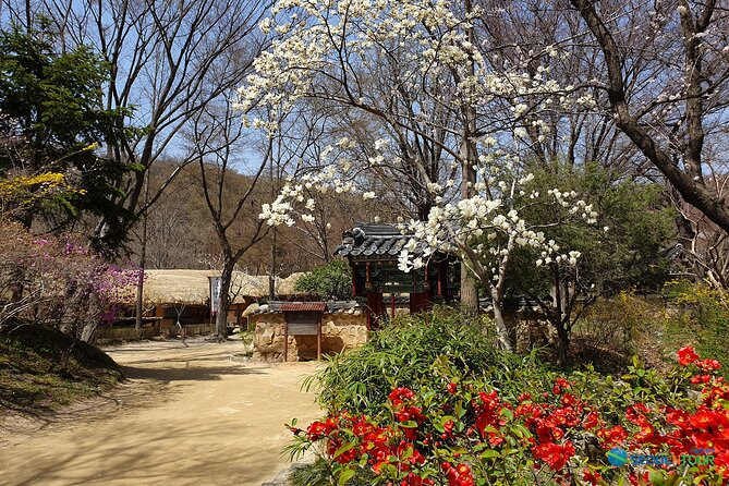 Korean Folk Village Half-Day Guided Tour From Seoul - Getting the Most From Your Visit