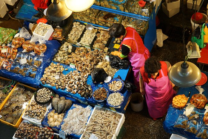 Korean Market Adventure With Chef Yie - Noryangjin Fish Market - Guided Market Exploration