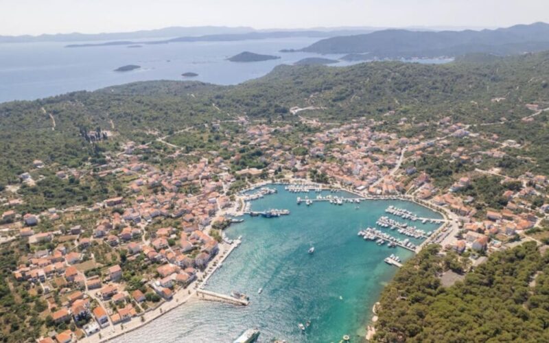 Kornati National Park to Island Mana & Kukljica & Beach Loje - Included Services