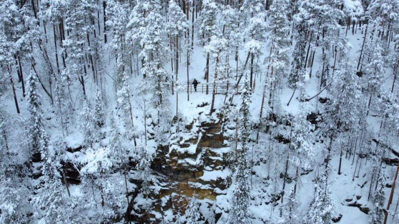 Korouoma: Frozen Waterfall Hiking Tour - Hiking Highlights