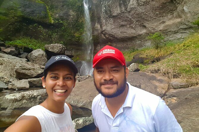 Koroyanitu National Heritage Park Fiji - Hike - Waterfall - Authenticity and Food