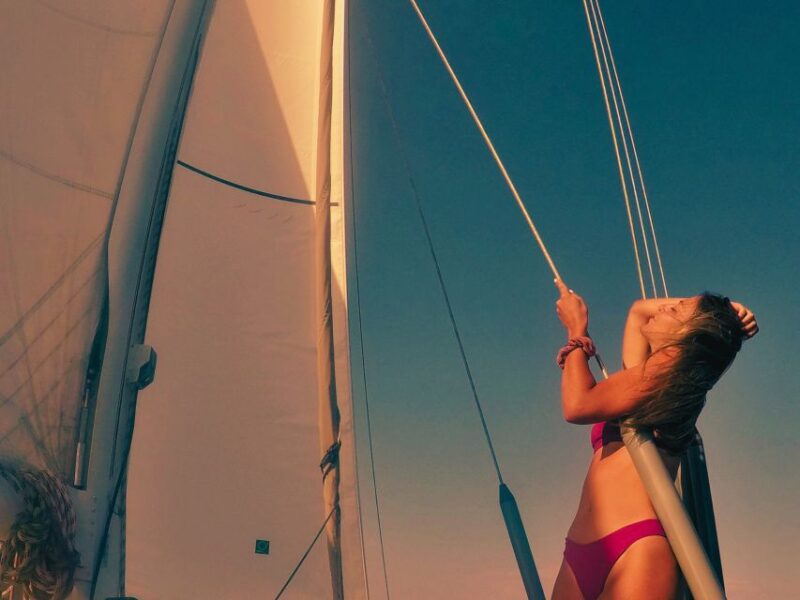 Kos: Sunset Sailing Cruise With Snacks and Drinks - Boat and Amenities Offered