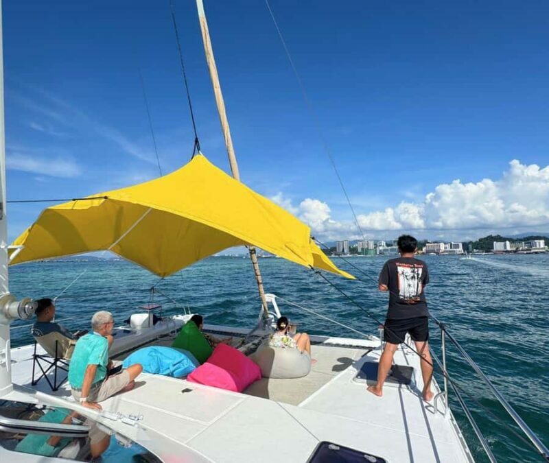 Kota Kinabalu: Snorkle from Catamaran with Meal & Activities - Key Points