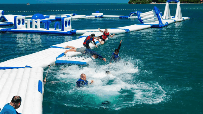 Kota Kinabalu : Unlimited Water Sports Sea Water World - Safety Briefing