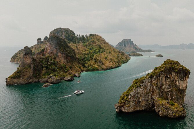 Krabi: 4 Island Luxury Yacht with Snorkelling & Clear Kayaking - The Sum Up