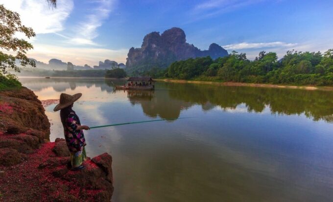 Krabi: Best Mountains and Beaches Private Sunrise Tour - Thai-style Breakfast