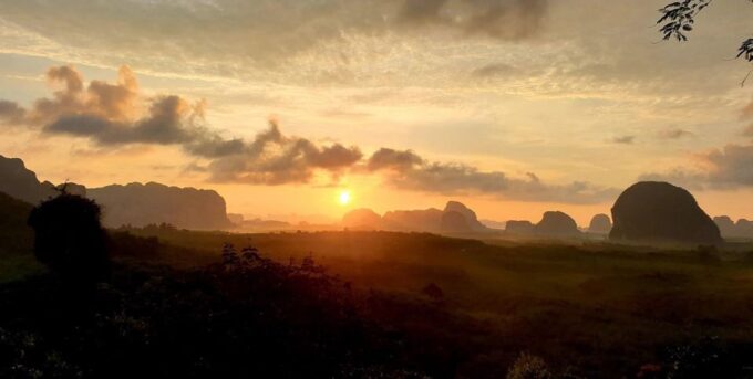 Krabi: Best Mountains and Beaches Private Sunrise Tour - Optional Professional Photographer