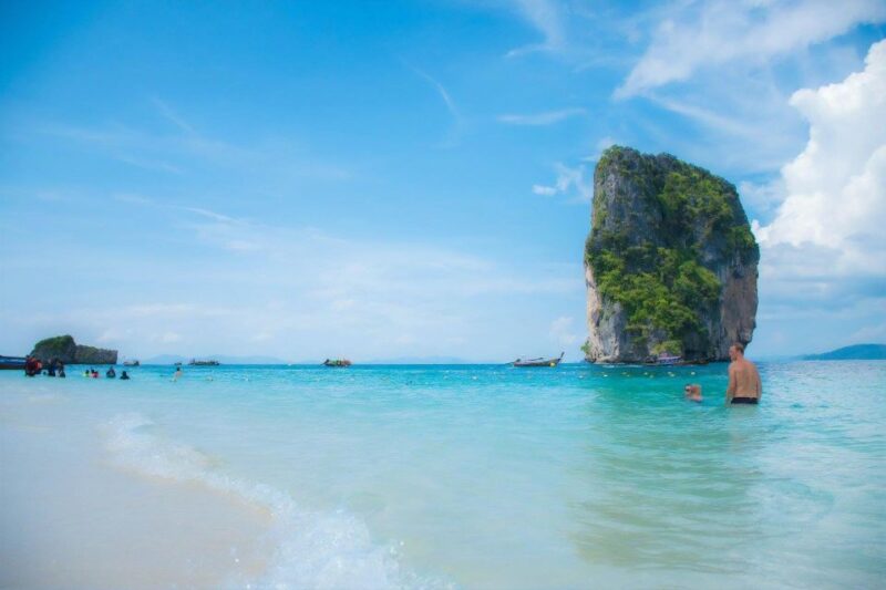 Krabi: Four / 4 Islands Tour With Hotel Transfer & Lunch - Included Services