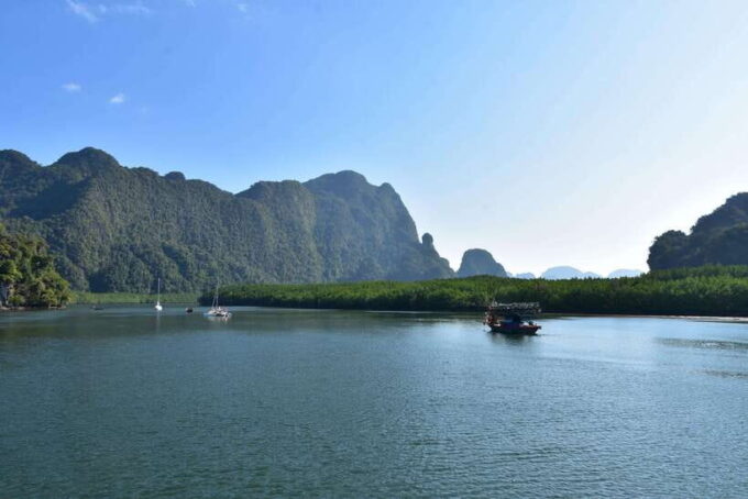 Krabi: Golden Hour Kayaking in Din Daengs Mangrove Maze - Witness the Vibrant Sunset