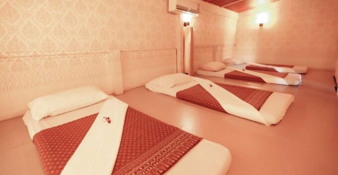 Krabi: Guided City Tour W/ Relaxing Spa or Massage Treatment - Local Shopping Experiences