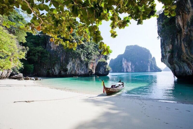 Krabi: Hong Islands Longtail Private Boat Trip & Snorkeling - Itinerary and Locations