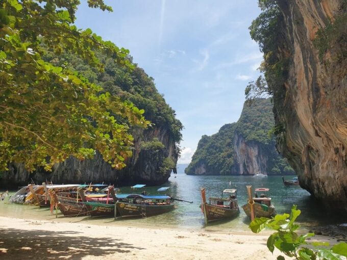 Krabi: Hong Islands - Private Tour by Longtail Boat - Hong Island