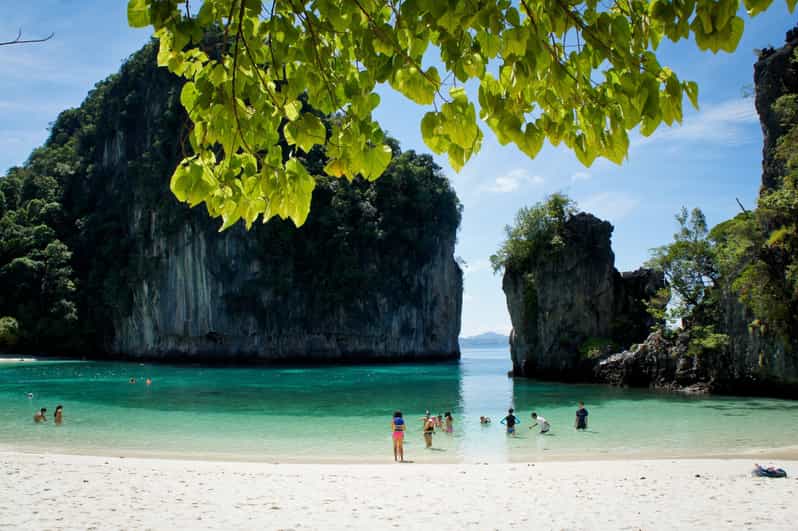 Krabi: James Bond + Koh Hong, Speedboat, Small Group 12 Pax - Key Points