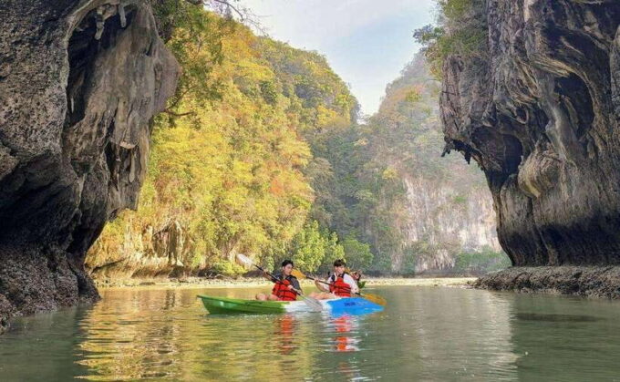 Krabi: Koh Hong Small Group Tour by Luxury Longtail Boat - Snorkeling Adventure at Koh Hong