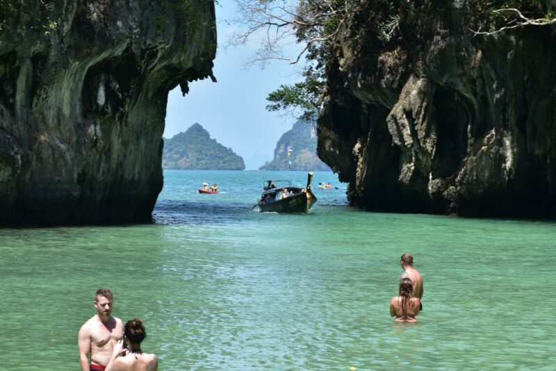 Krabi: Koh Hong Sunset Tour With Beach BBQ and Night Snorkel - Sunset BBQ Experience