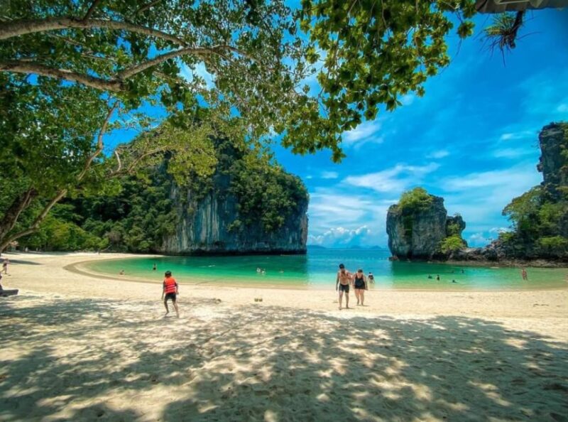 Krabi One-Day Trip: Hong Island Speed Boat - Itinerary Highlights