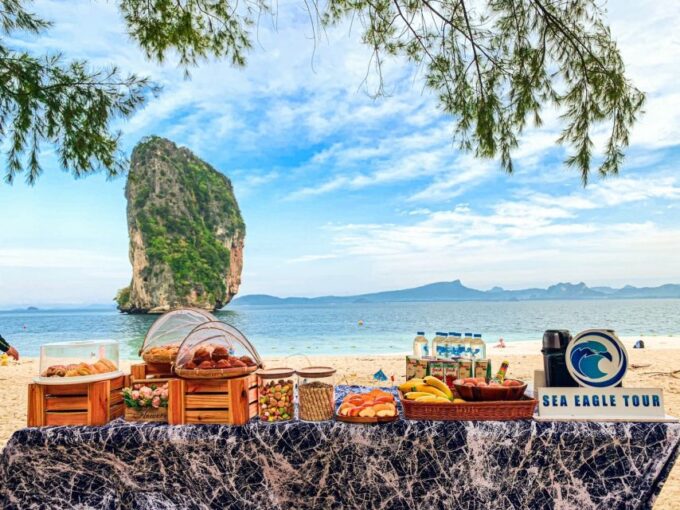 Krabi: Phi Phi Early Bird & 4 Island by Speedboat With Lunch - Lunch at Phi Phi Arida Restaurant