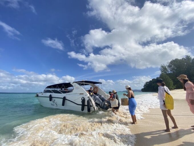 Krabi: Phi Phi Island Sunset Maya Bay and Four Islands Tour - Customer Reviews