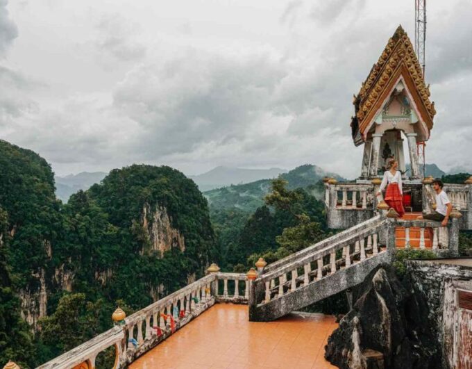 Krabi: Private Full-Day Sightseeing Tour With Thai Lunch - Wat Kaew Temple