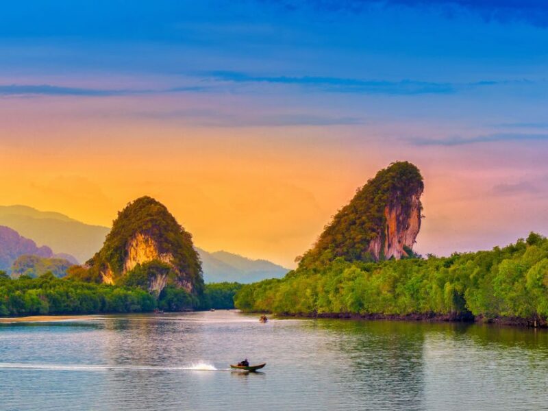 Krabi: Private Sunset Boat Trip and Night Market Tour - Key Points
